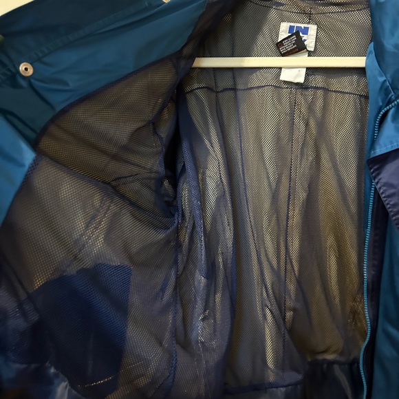 IN Sport GORE-TEX Reflective Mesh-lined windbreaker - Picture 7 of 8